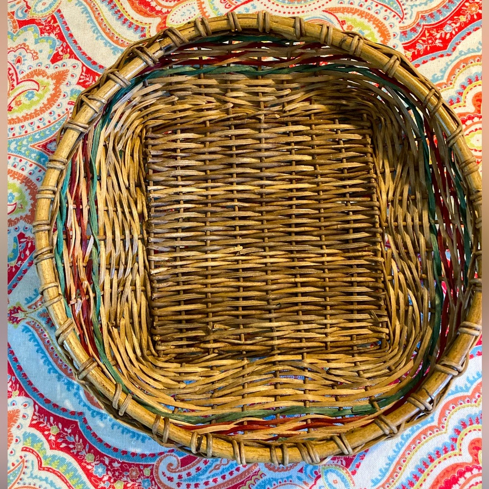 Handcrafted 15-in Wicker Basket in excellent condition